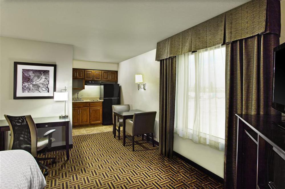 Sonesta Essential Minot Hotel Room photo