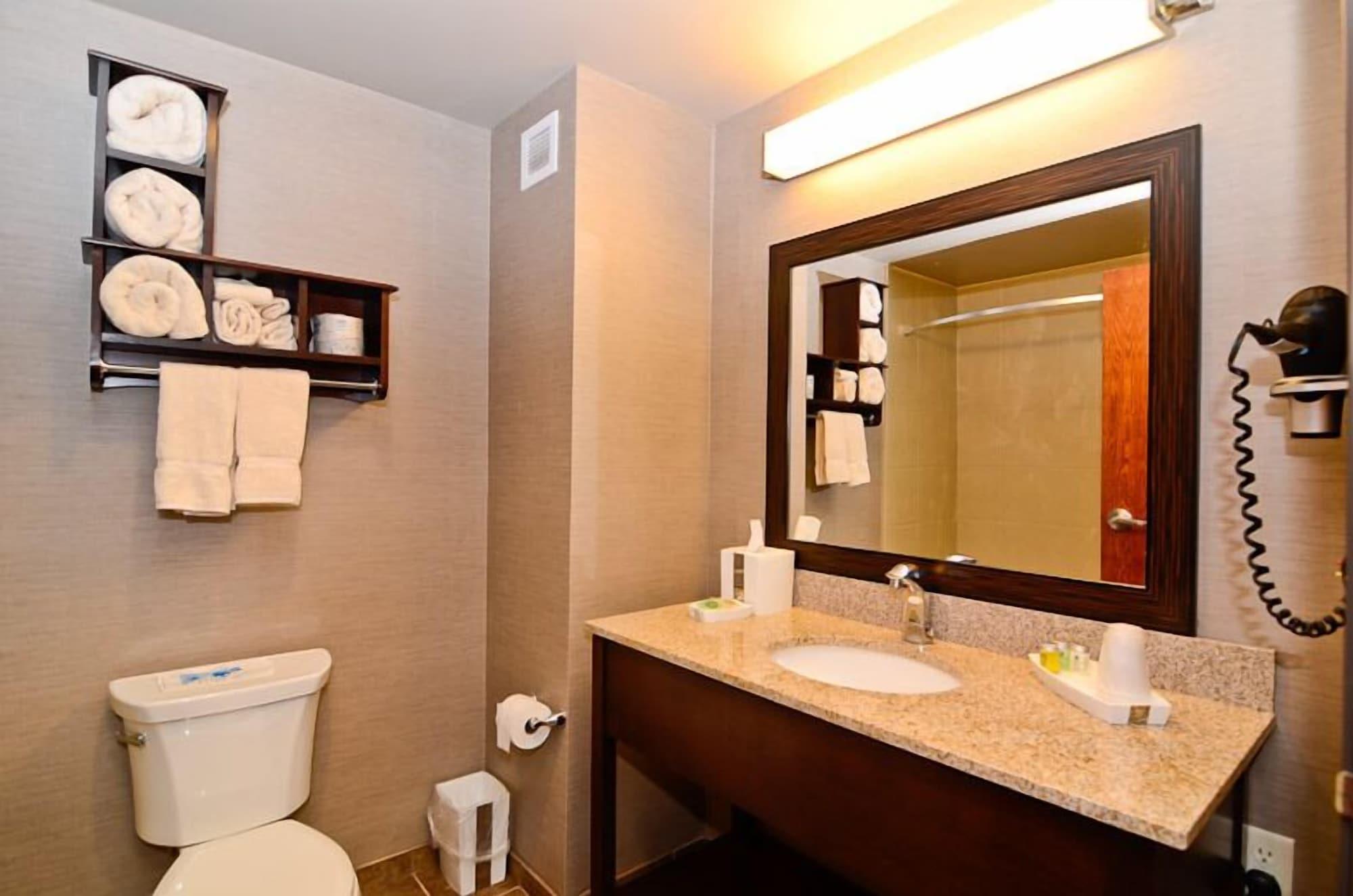 Sonesta Essential Minot Hotel Exterior photo