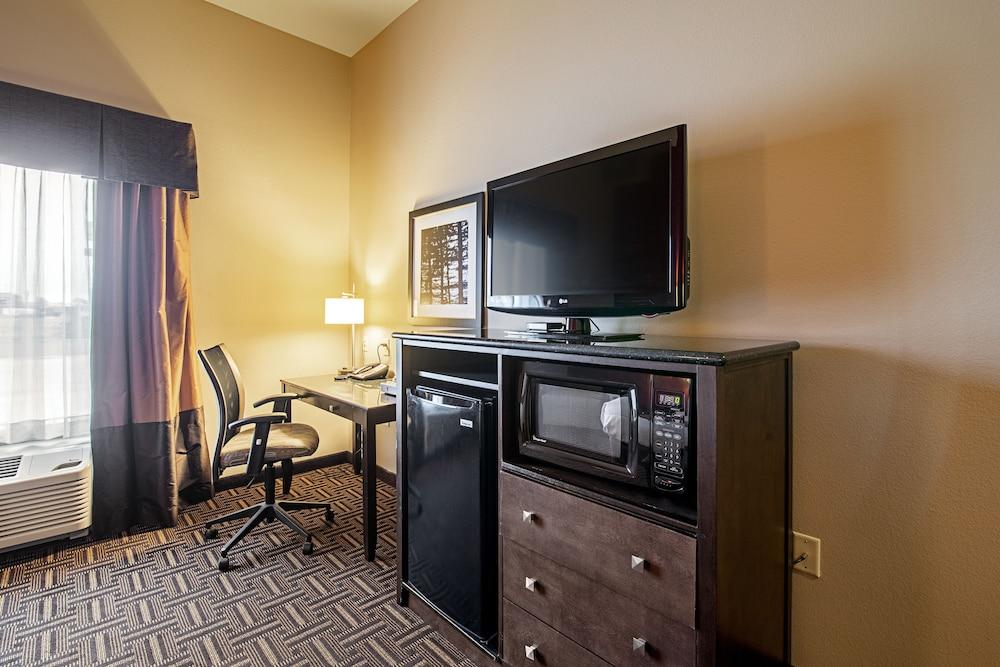 Sonesta Essential Minot Hotel Exterior photo