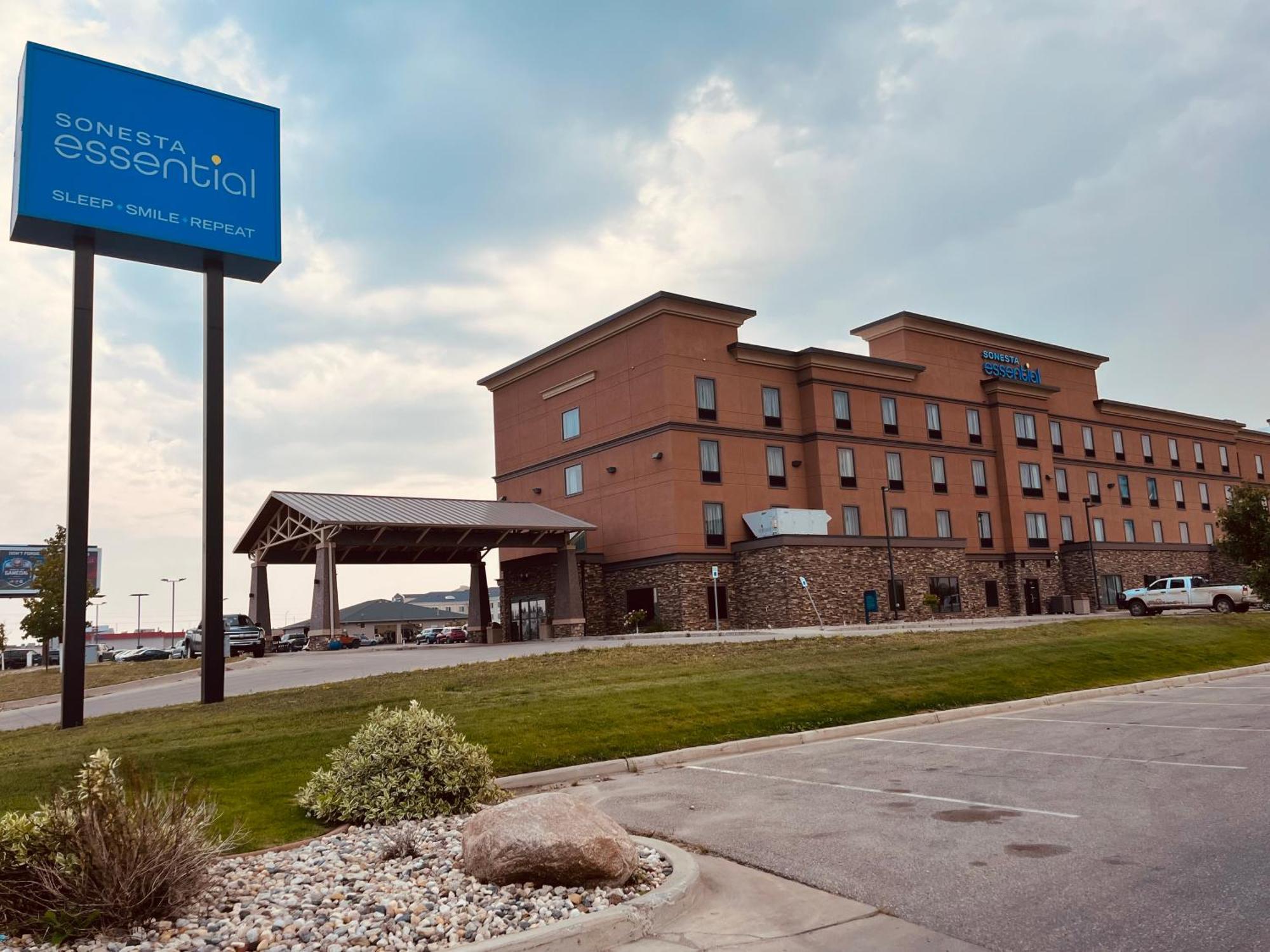 Sonesta Essential Minot Hotel Exterior photo
