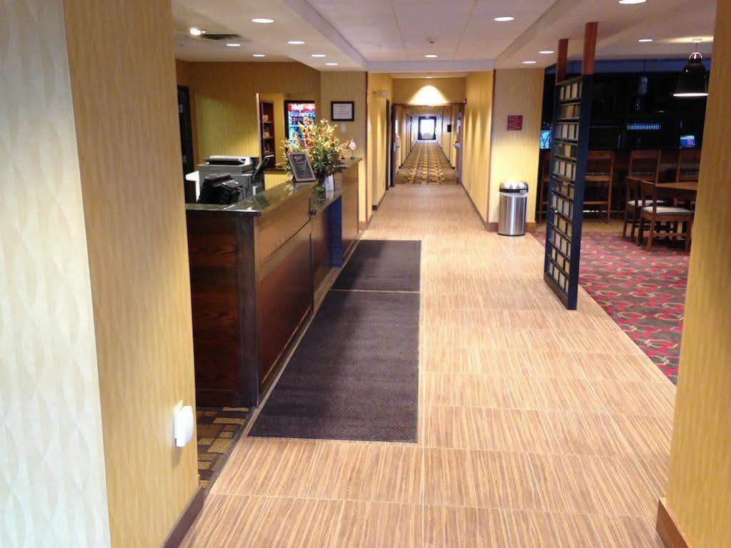Sonesta Essential Minot Hotel Exterior photo