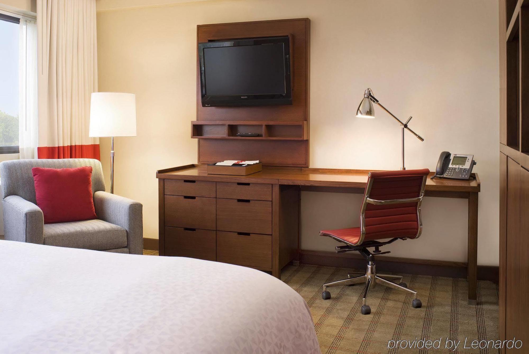 Sonesta Essential Minot Hotel Exterior photo