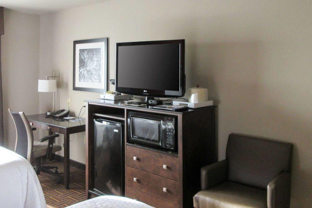 Sonesta Essential Minot Hotel Exterior photo