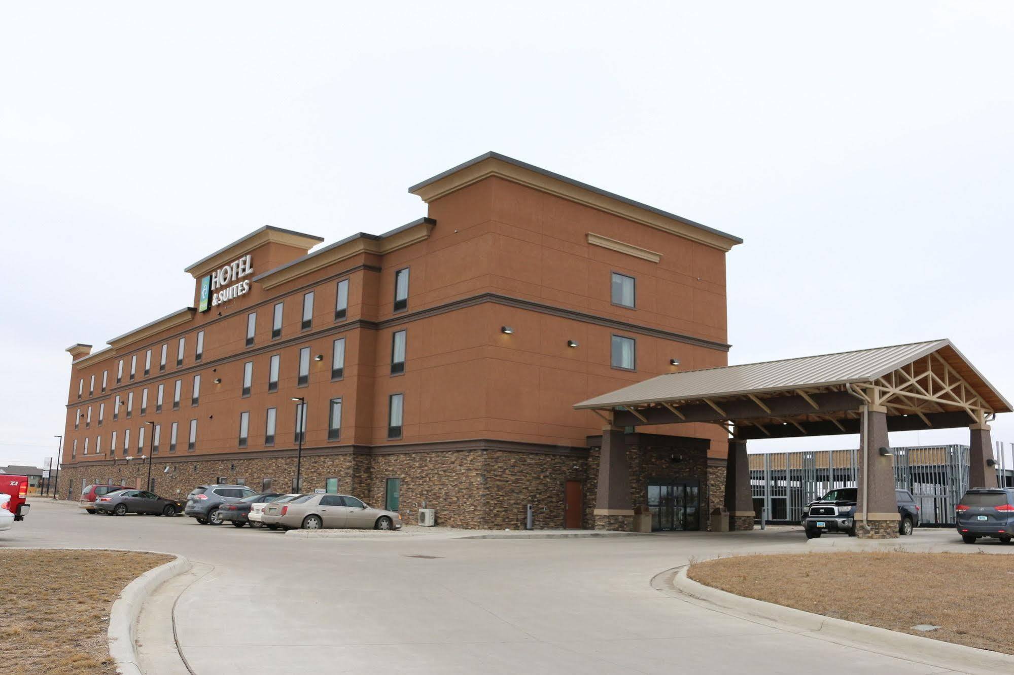 Sonesta Essential Minot Hotel Exterior photo